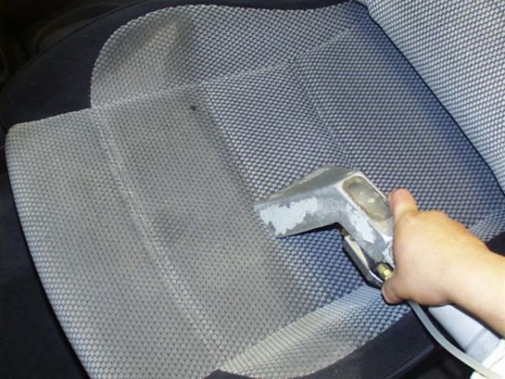 Limpieza de tapicerías de piel y tela
